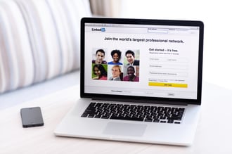 Job_Search_101_5_Reasons_Why_You_Should_Create_a_LinkedIn_Account