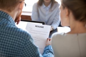 4-tips-to-prepare-your-resume-and-LinkedIn-Profile-for-the-job-search