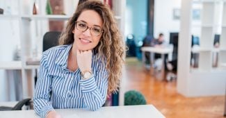 the-top-7-skills-to-include-on-your-administrative-assistant-resume-thumb