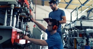 why-the-manufacturing-industry-is-thriving-with-temporary-employees-thumb